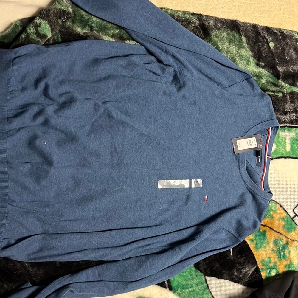 Tommy Hilfigire sweater